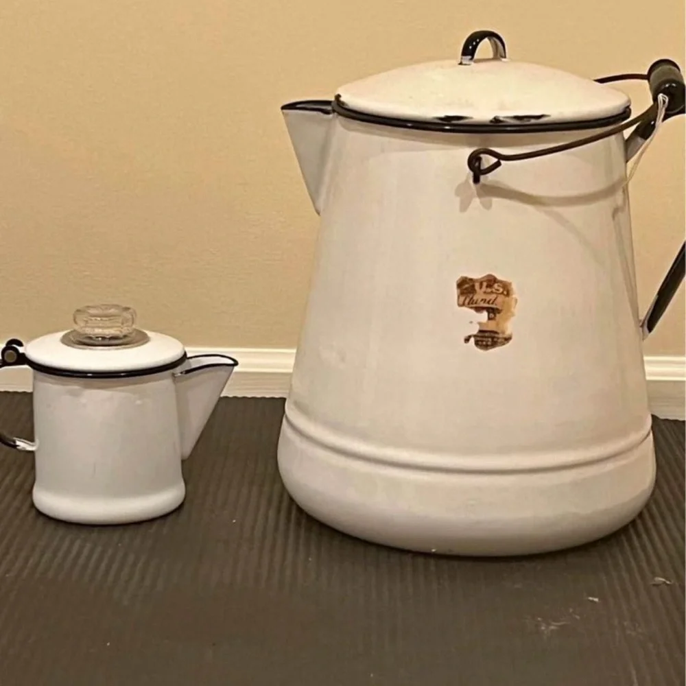 Enamelware - Picture 1 of 1